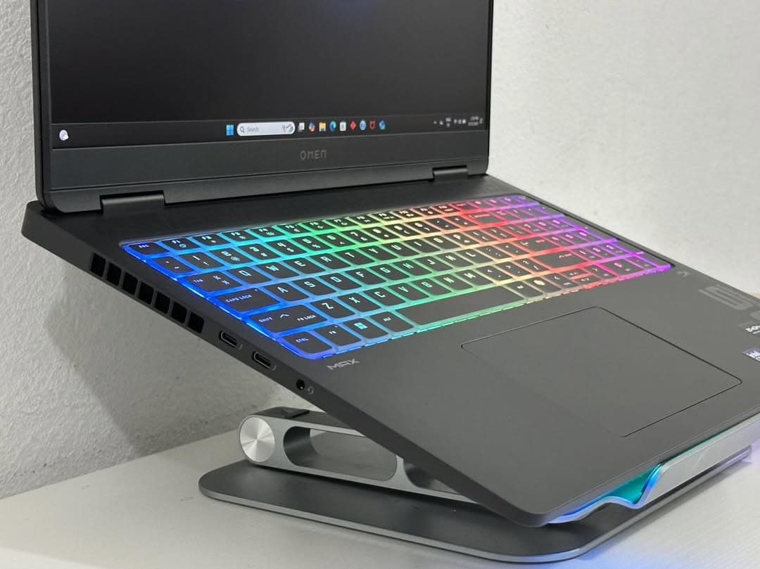OMEN MAX GAMING LAPTOP 16-AH0097NR - Image 11
