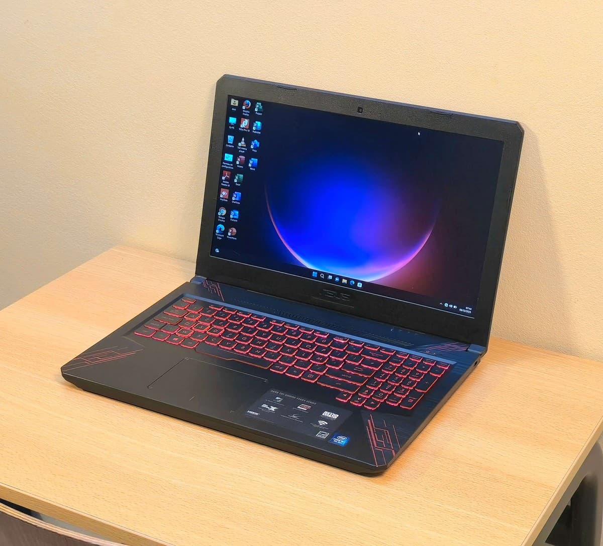 ASUS TUF GAMING FX504GD - Image 2
