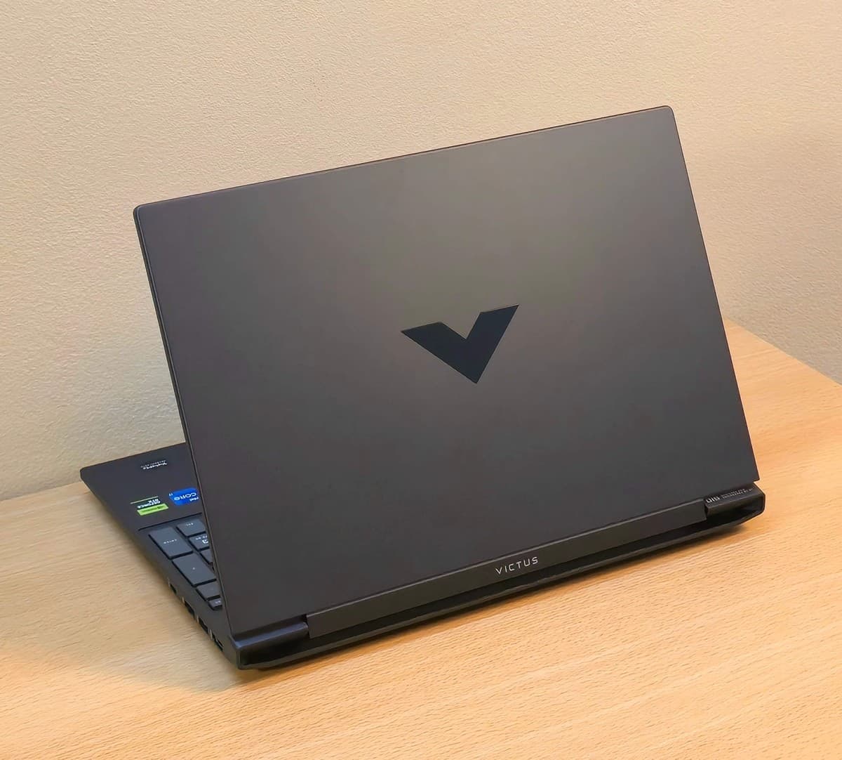 VICTUS BY HP GAMING Laptop 15-fa2352tx - Image 6