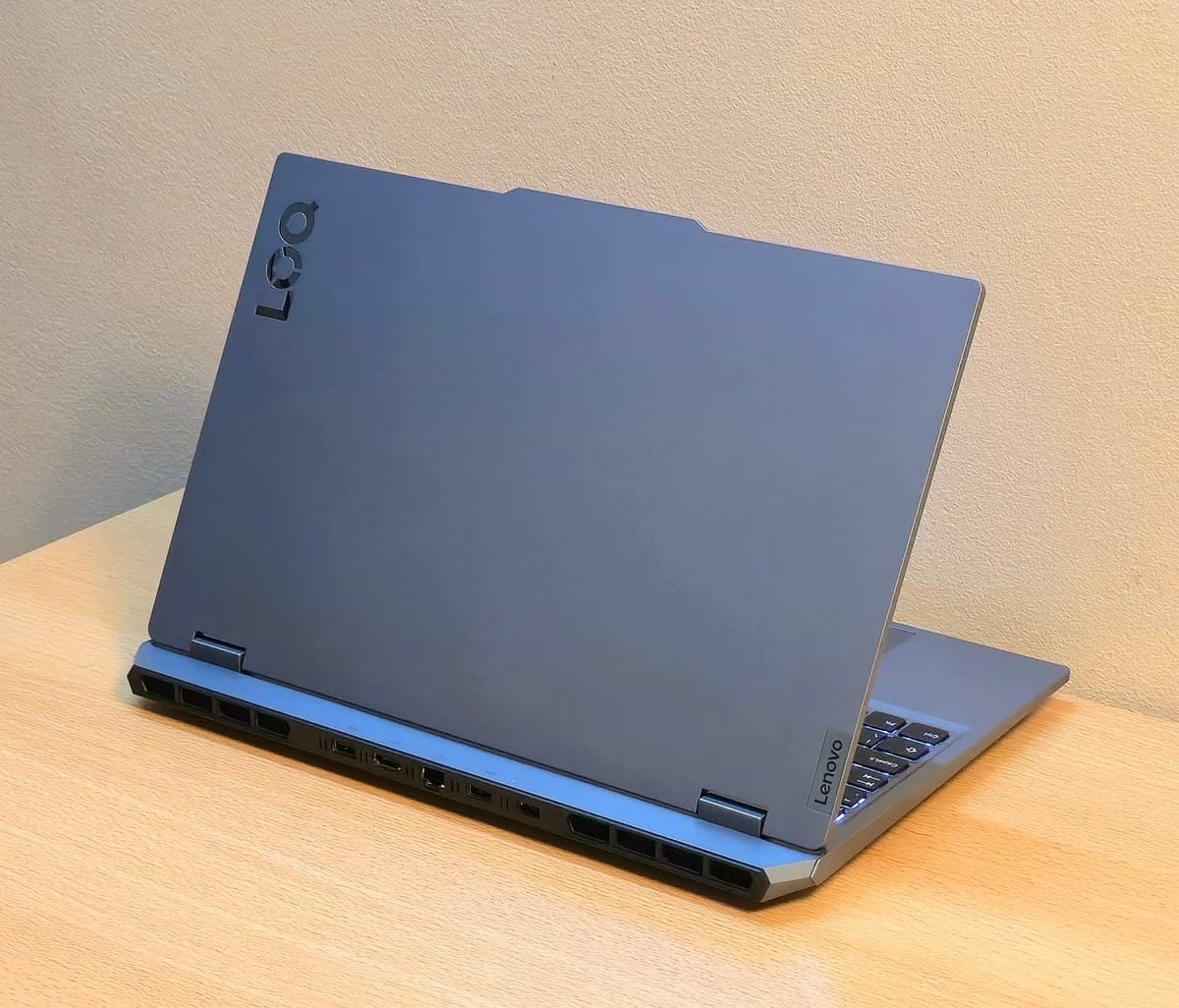 LENOVO LOQ 15AHP9 - Image 7