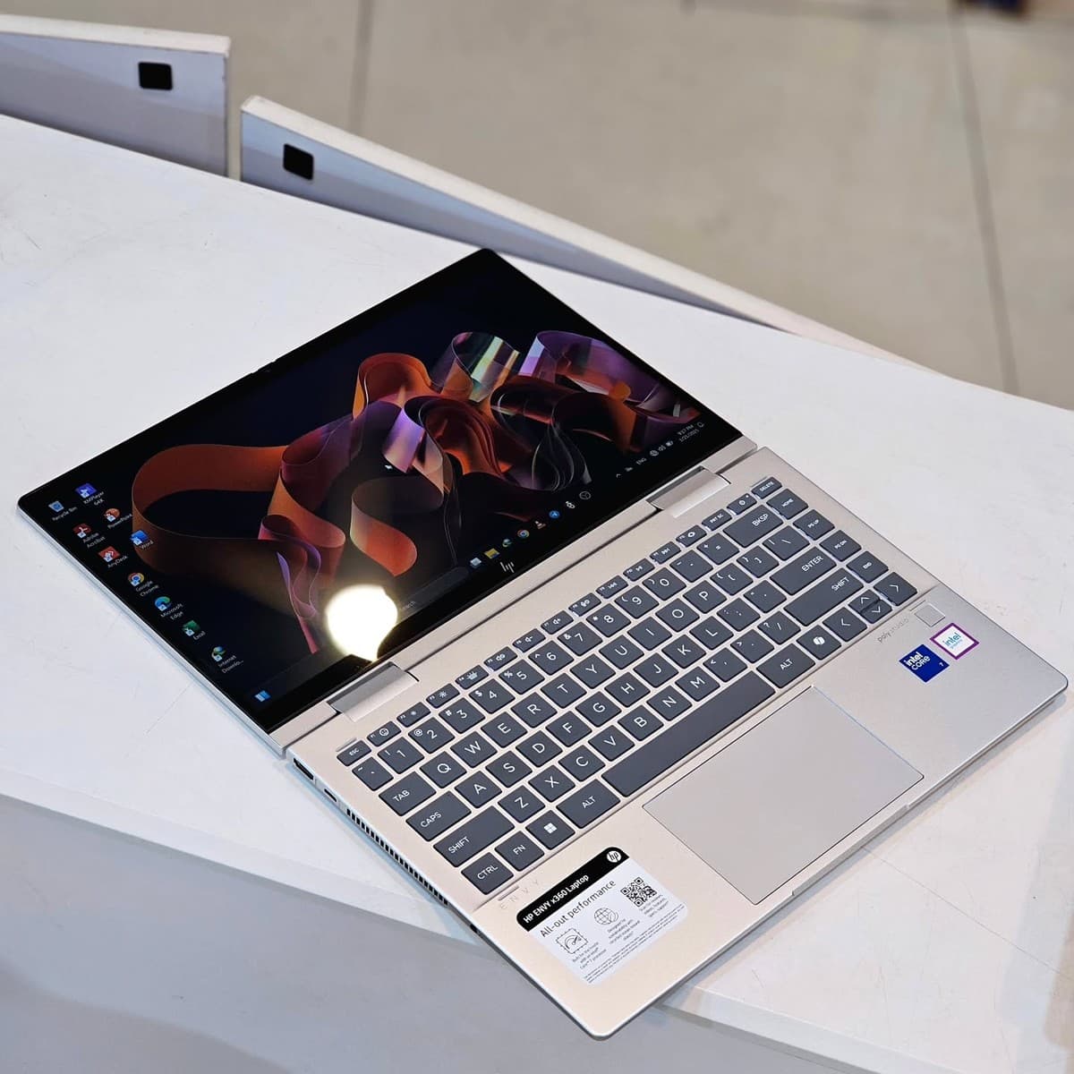 HP ENVY x360° 14-ES1013dX 2-EN-1 - Image 8