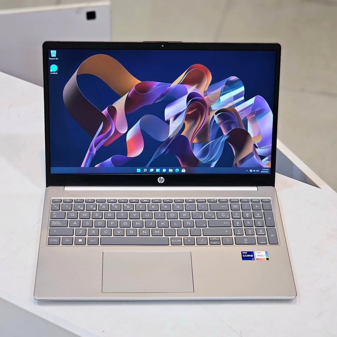 HP Laptop 15-fd0458nia (B02XHEA) - Image 2