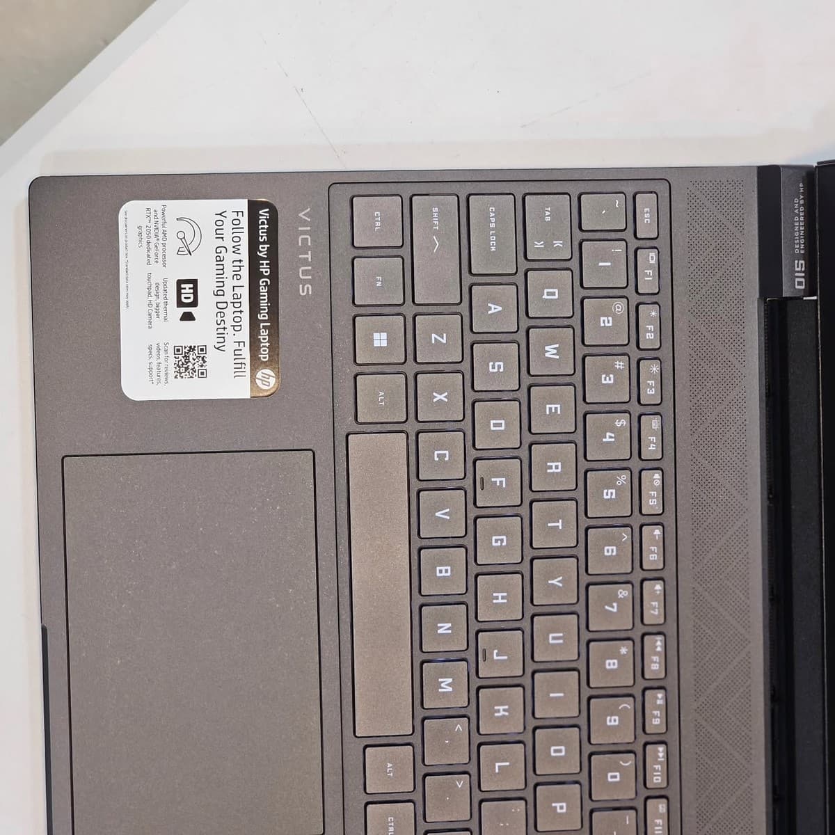 VICTUS BY HP GAMING Laptop 15-fb2082wm - Image 4