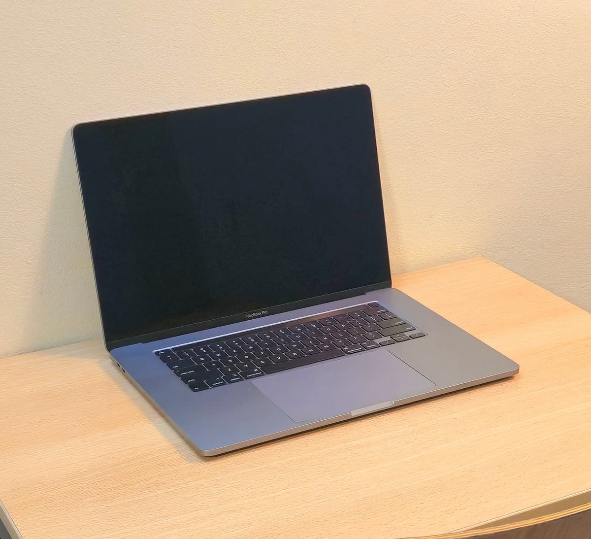 MacBook Pro 16-Inch 2019 / Core i9 / SSD 1TB / RAM 64Go / RADEON Pro 5500M,8Go Dédiée - Image 3