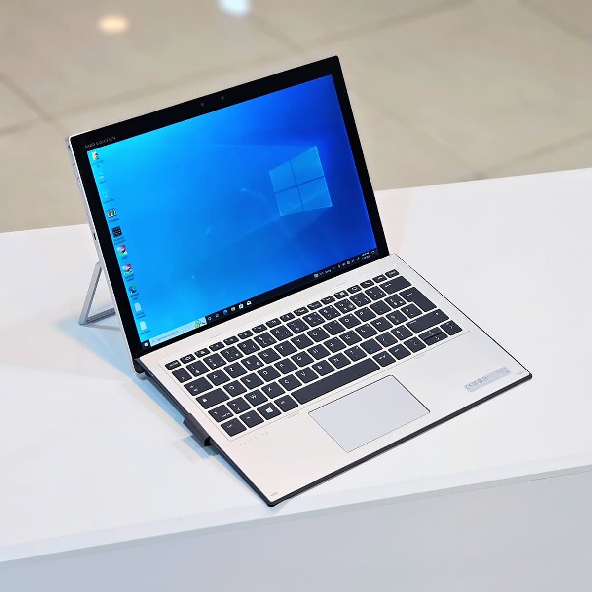 HP Elite X2 1013 G3 ¦ Hybride, Convertible, Détachable - Image 1