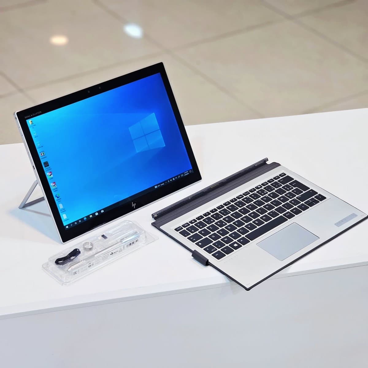 HP Elite X2 1013 G3 ¦ Hybride, Convertible, Détachable - Image 3