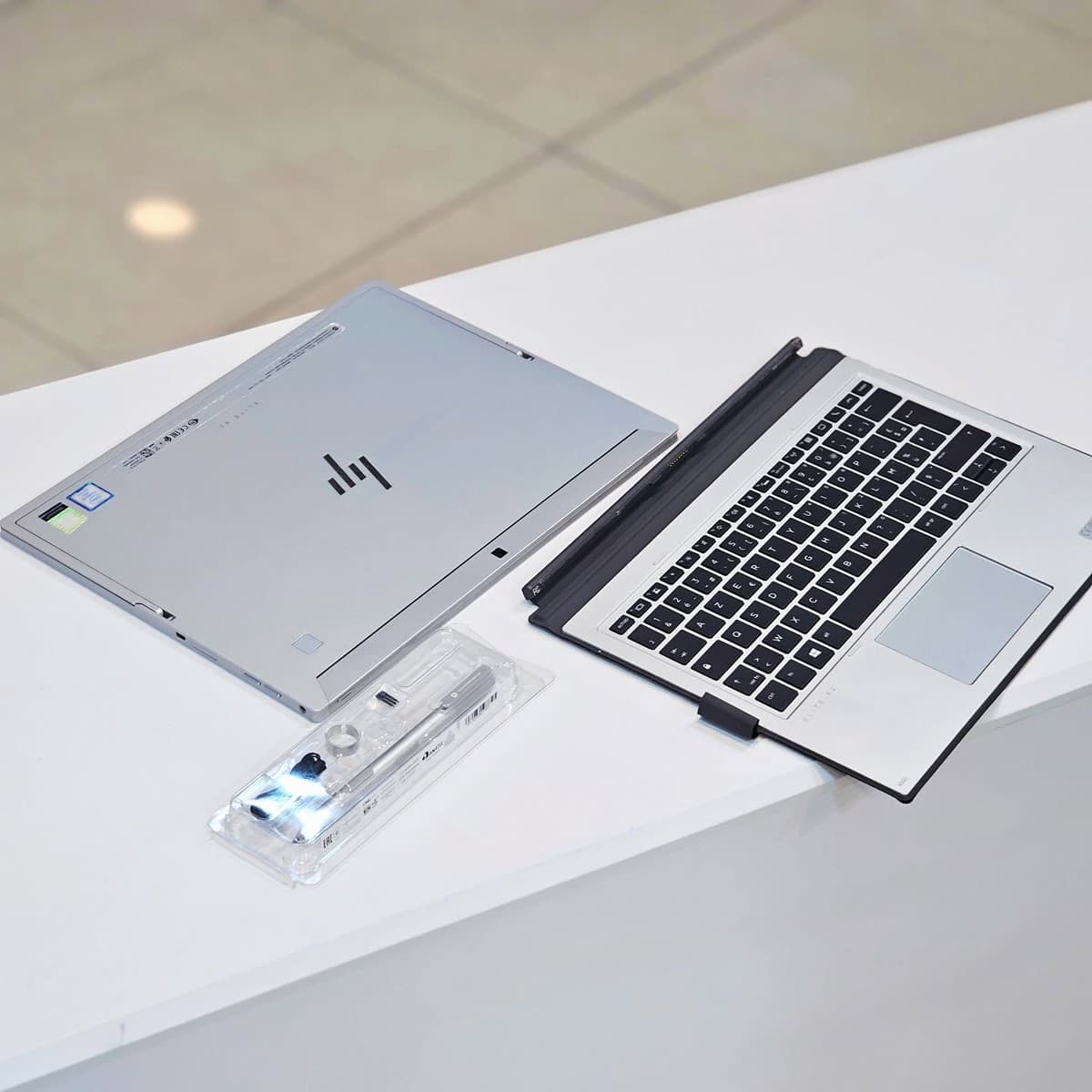 HP Elite X2 1013 G3 ¦ Hybride, Convertible, Détachable - Image 4