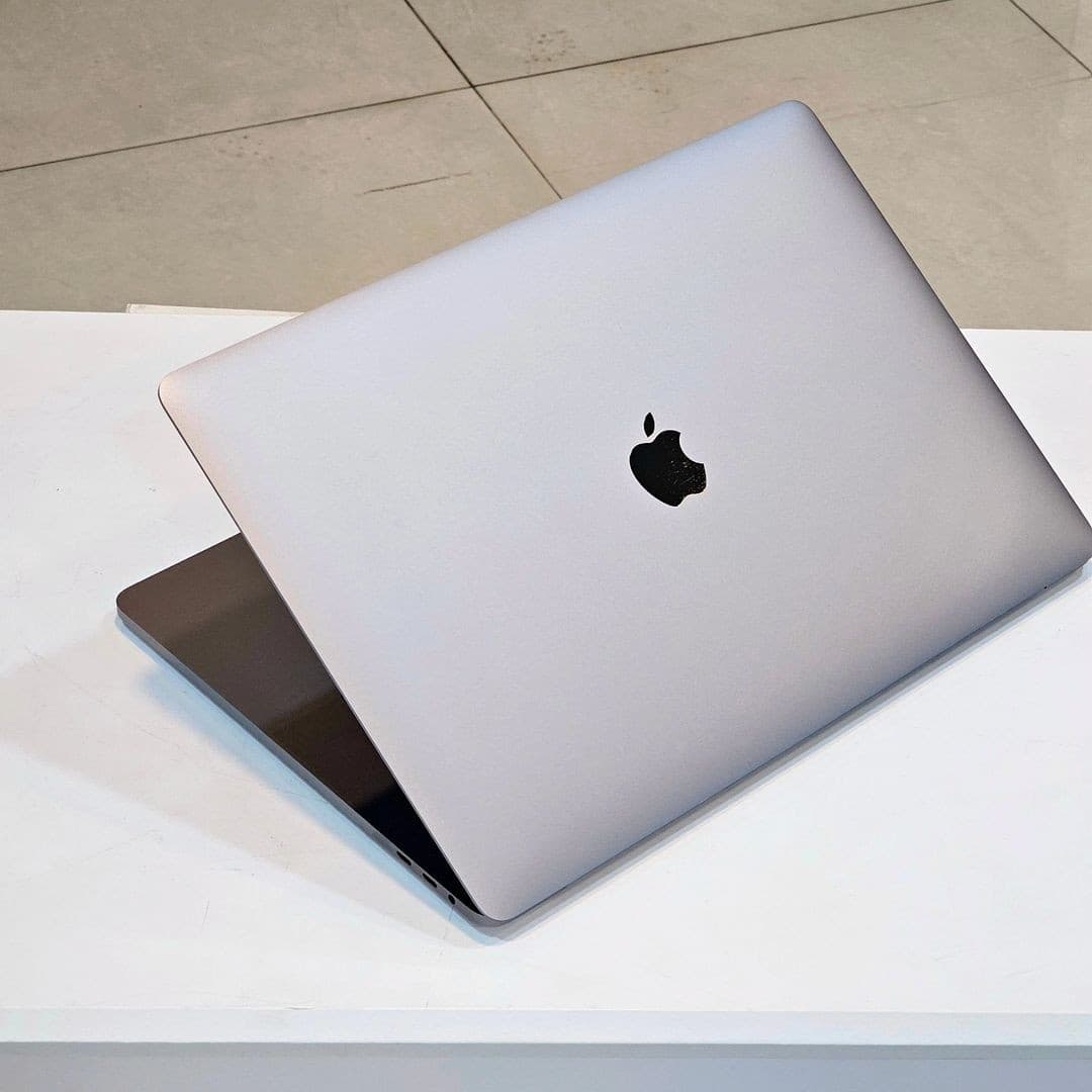 MacBook Pro 16-Inch 2019 / Core i7 / RAM 32Go / SSD 512Go / RADEON Pro 5300M, 4Go - Image 4