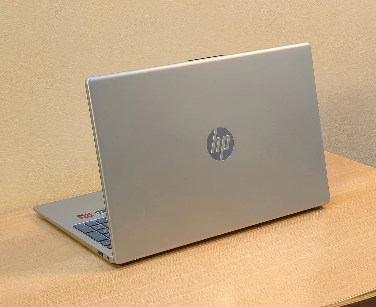 HP Laptop 15-fc0120nia - Image 9