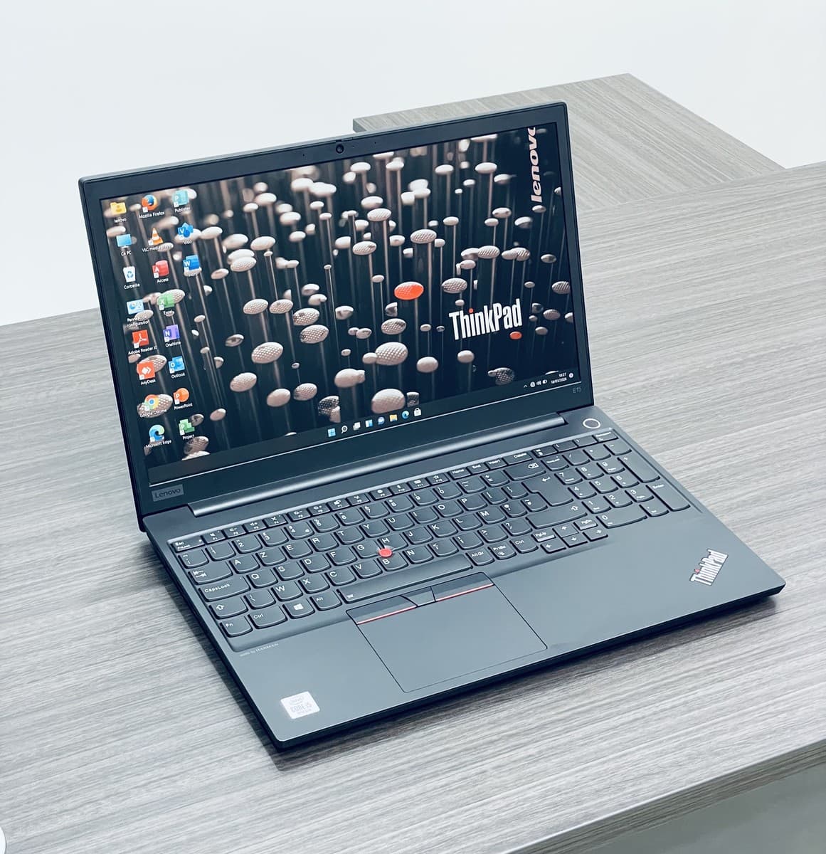 LENOVO ThinkPad E15 GEN 2 - Image 1