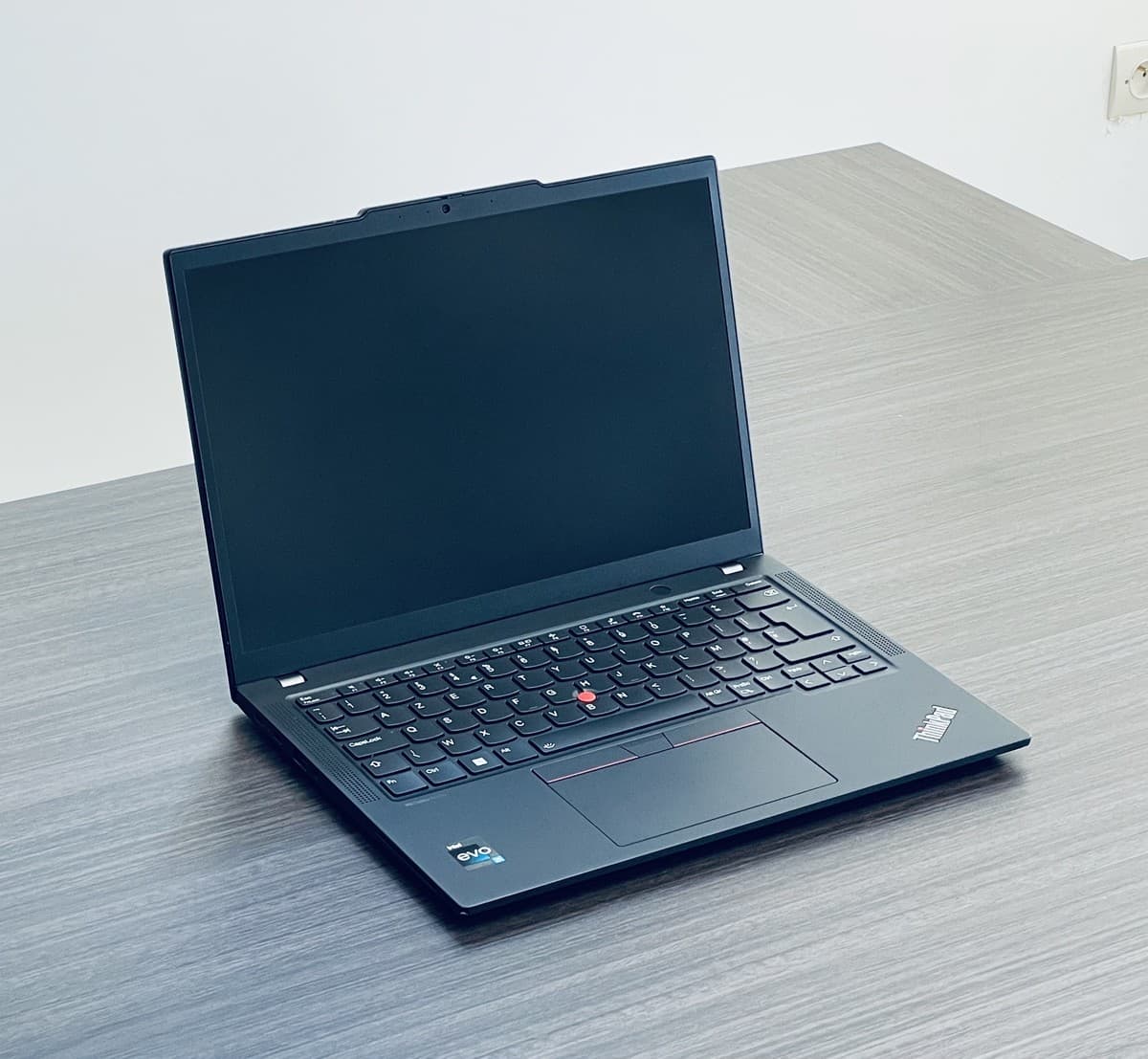 Lenovo ThinkPad X13 GEN 4 - Image 3