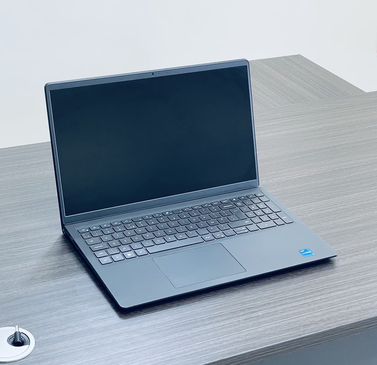 Dell Vostro 3520 / Core i5-12ème GEN / SSD 256Go / RAM 8Go - Image 2