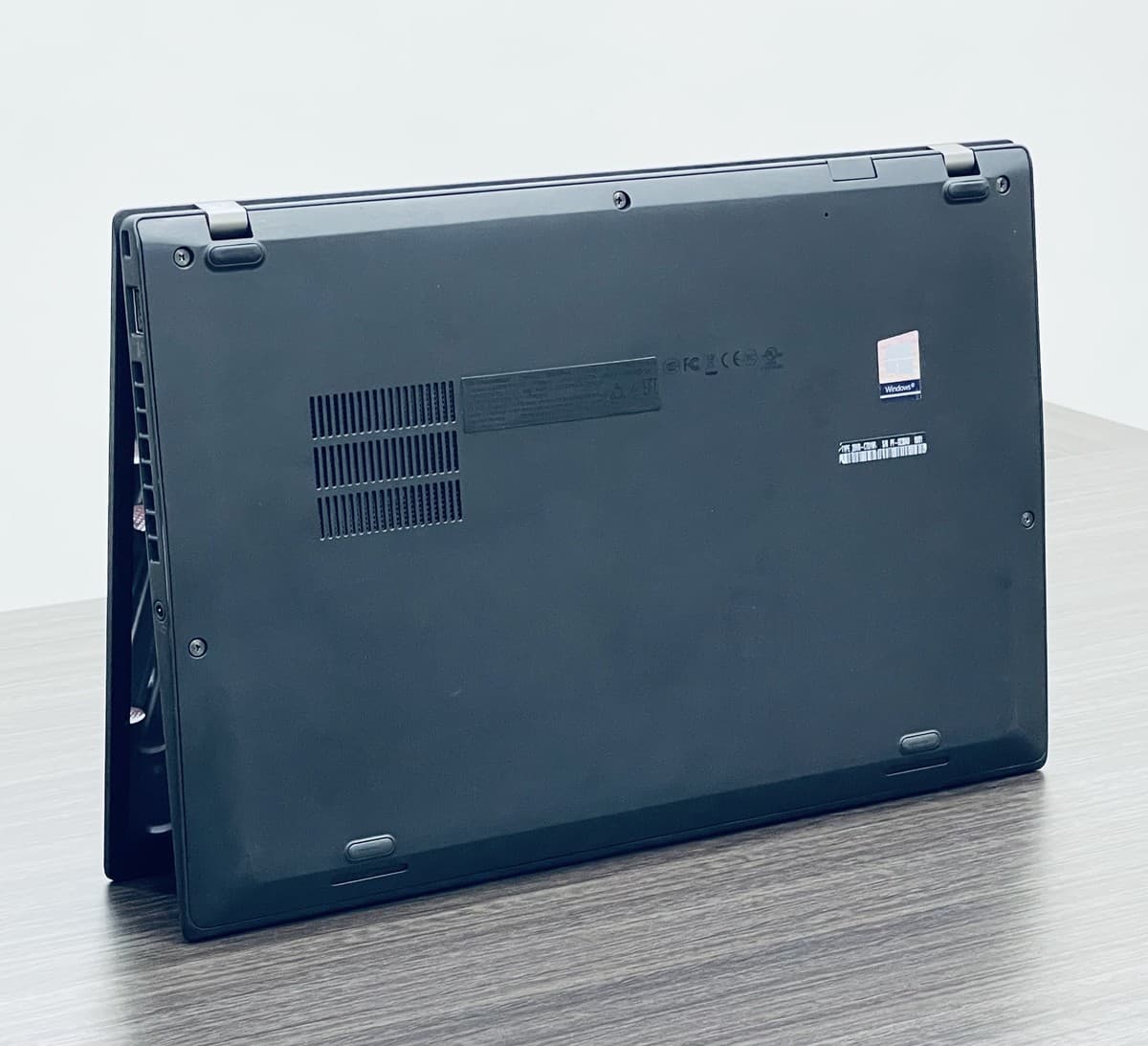 Lenovo ThinkPad X1 Carbon 5th GEN - Image 7