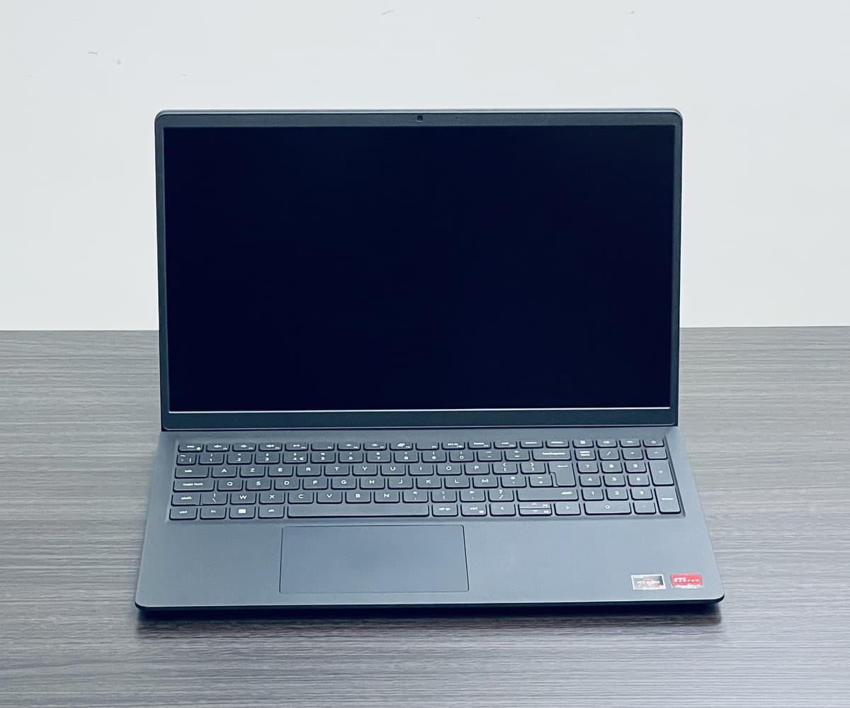 Dell Vostro 15 3515 / AMD Ryzen™ 5 3450U / SSD 256Go / RAM 8Go