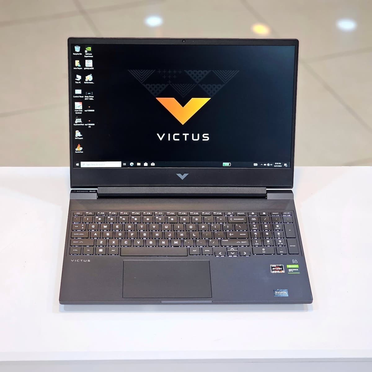 VICTUS BY HP GAMING Laptop 15-fb3093dx - Image 9