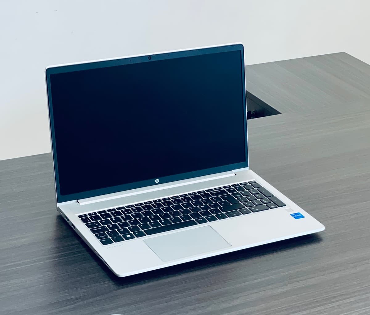 HP ProBook 650 G8 (2Y2J9EA#ABU) / Intel® Core™ i5-1135G7 / SSD 256Go / RAM 8Go - Image 2