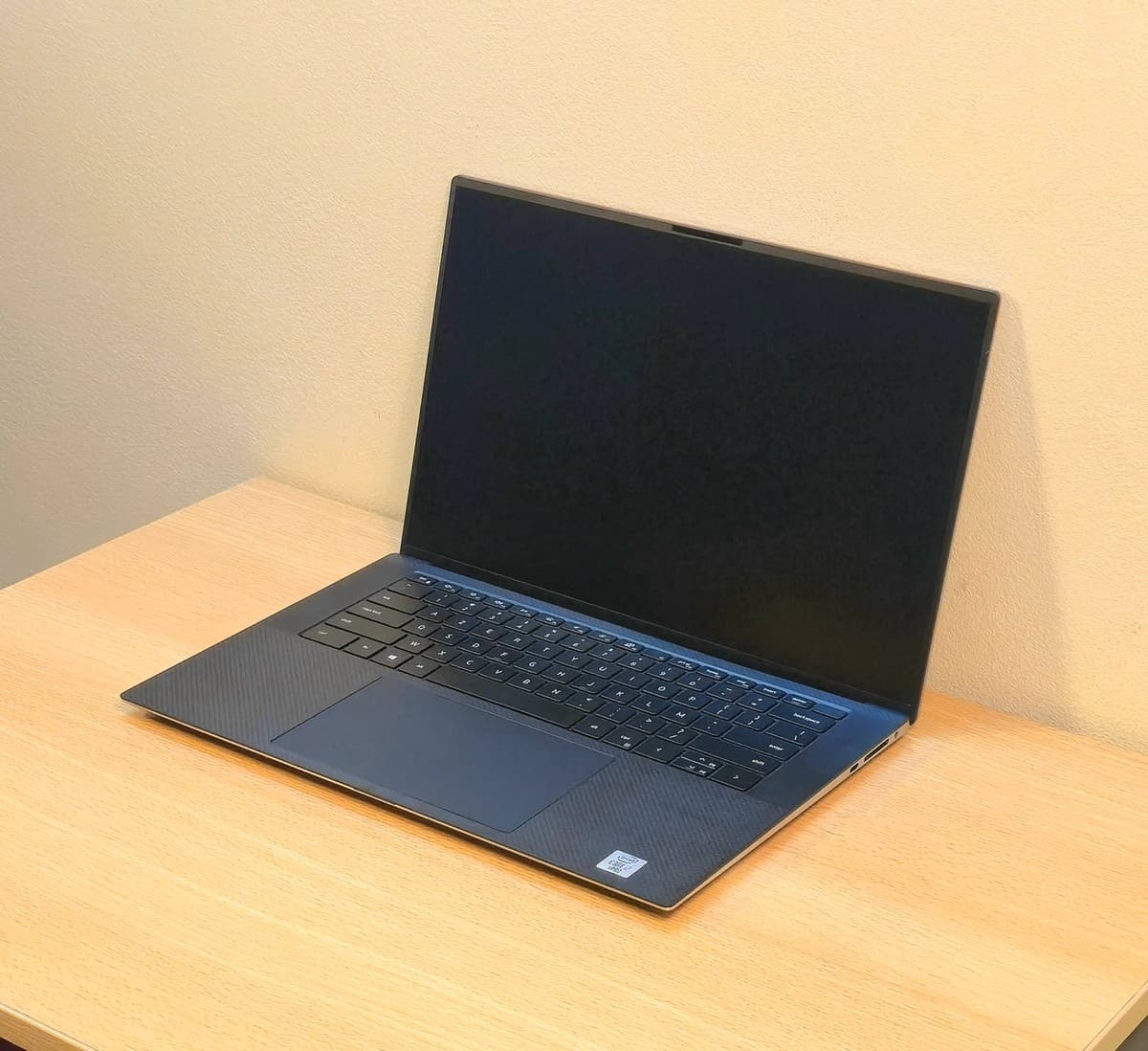 Dell Precision 5550 / Intel® Core™ i7-10850H / NVIDIA QUADRO T2000 - Image 3