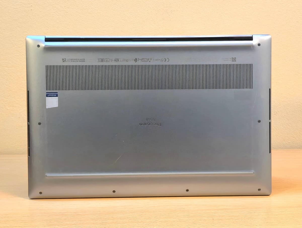 Dell Precision 5550 / Intel® Core™ i7-10850H / NVIDIA QUADRO T2000 - Image 7