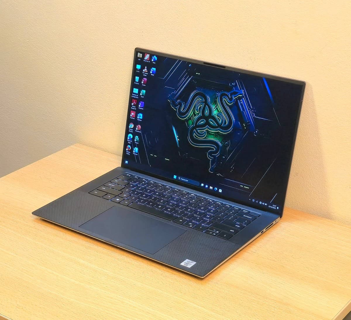 Dell Precision 5550 / Intel® Core™ i7-10850H / NVIDIA QUADRO T2000 - Image 2