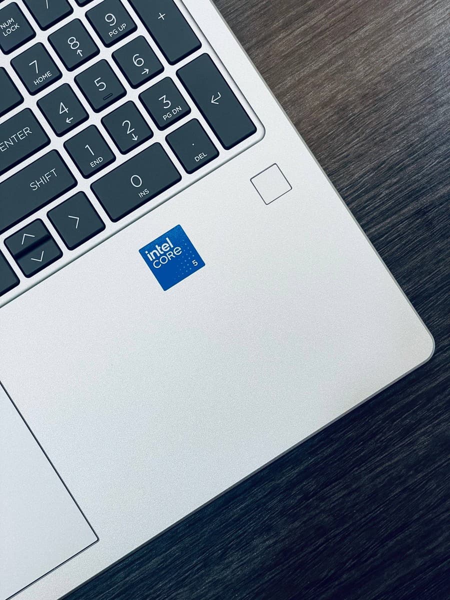 HP Laptop  250R G10 / Intel®  Core™ 5 120U / SSD 512Go / RAM 8Go - Image 3