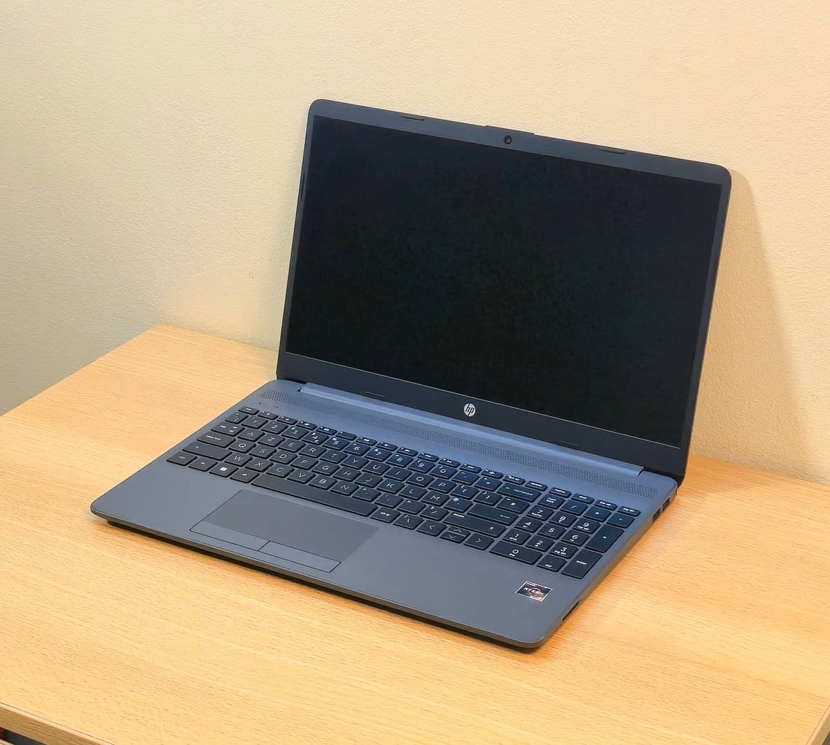 HP 255 G9 (6Q8C1ES) / AMD Ryzen™ 5 5625U / SSD 512Go / RAM 8Go - Image 4