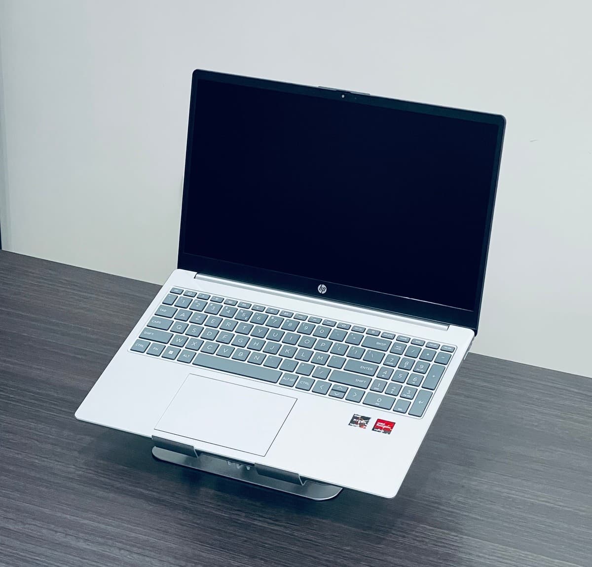 HP Laptop 15-fc0120nia (AE0J7EA) / AMD Ryzen™ 7 7730U / SSD 512Go / RAM 8Go - Image 11