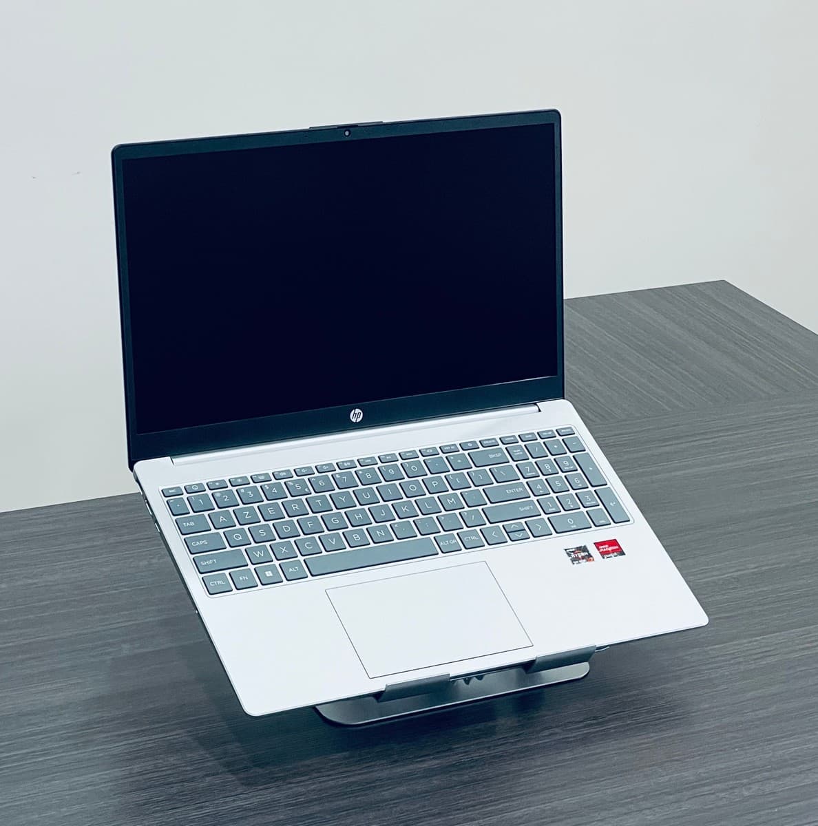 HP Laptop 15-fc0120nia (AE0J7EA) / AMD Ryzen™ 7 7730U / SSD 512Go / RAM 8Go - Image 13