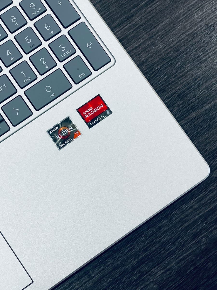 HP Laptop 15-fc0120nia (AE0J7EA) / AMD Ryzen™ 7 7730U / SSD 512Go / RAM 8Go - Image 3