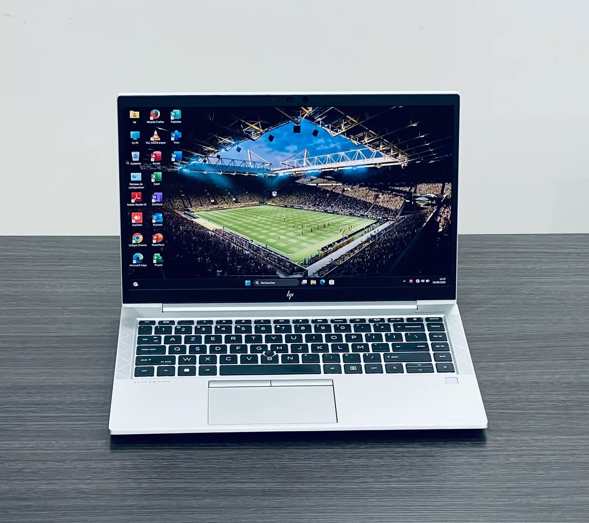 HP EliteBook 845 G8 (64V22UC#ABA) - AMD Ryzen™ 3 Pro 5450U - Image 2
