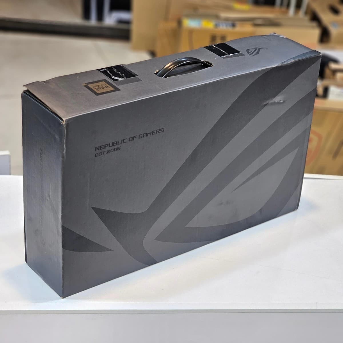 ASUS ROG Zephyrus G14 (GA403UM) / AMD RYZEN® 9 270 / RTX 5060, 8Go