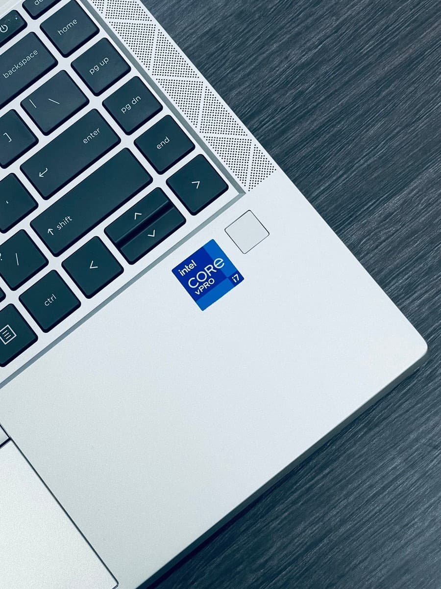 HP EliteBook 840 G8 / Écran Tactile / SSD 512Go / Ram 16Go / Intel®️ Core™️ i7-1185G7U