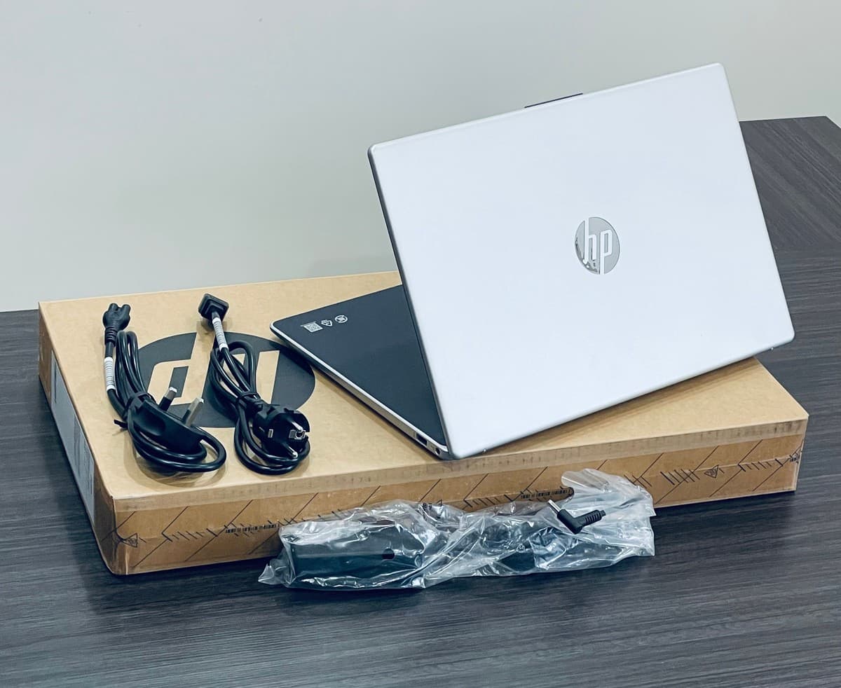 HP Laptop 15-fc0120nia (AE0J7EA) / AMD Ryzen™ 7 7730U / SSD 512Go / RAM 8Go