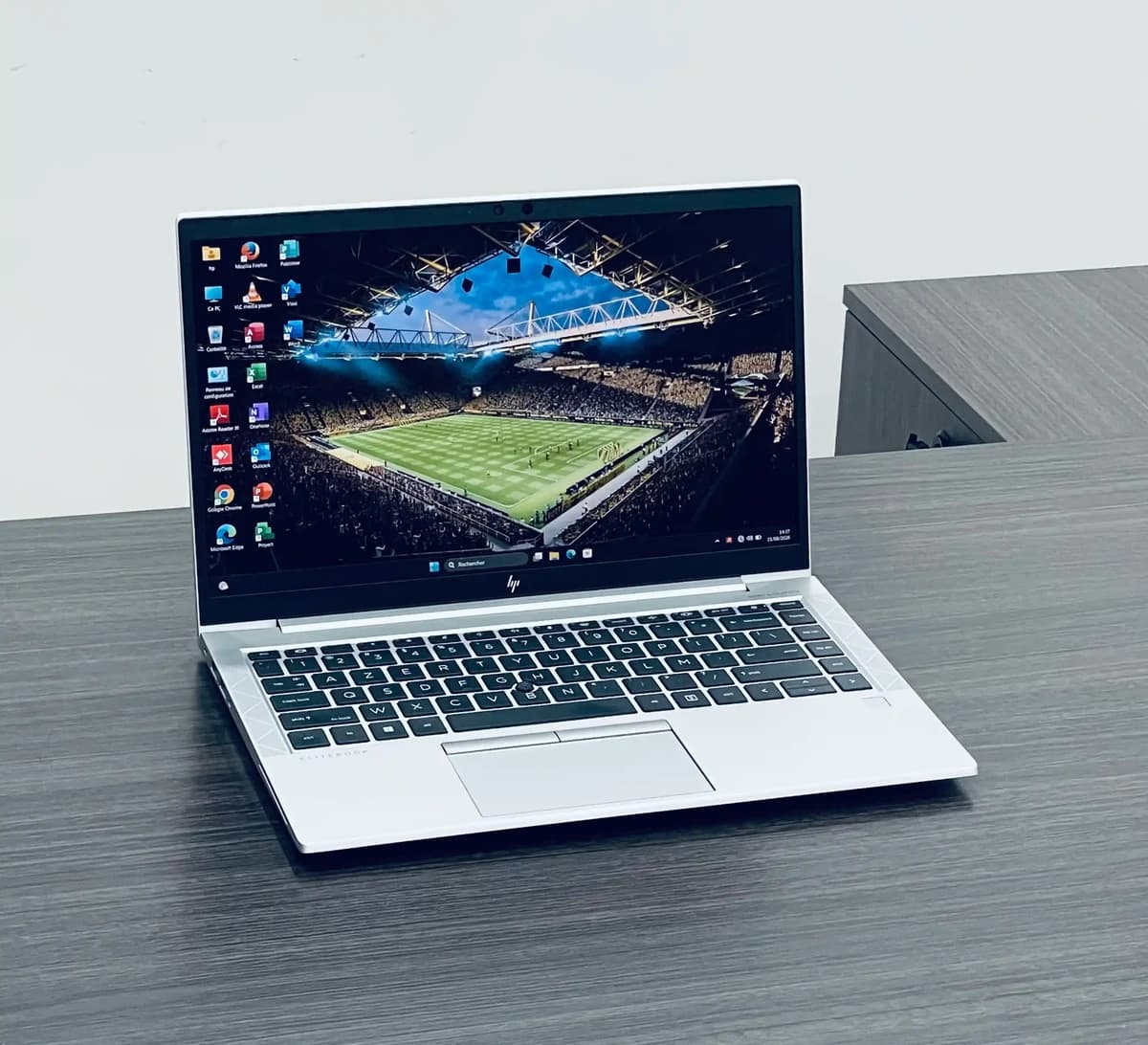 HP EliteBook 845 G8 (64V22UC#ABA) - AMD Ryzen™ 3 Pro 5450U